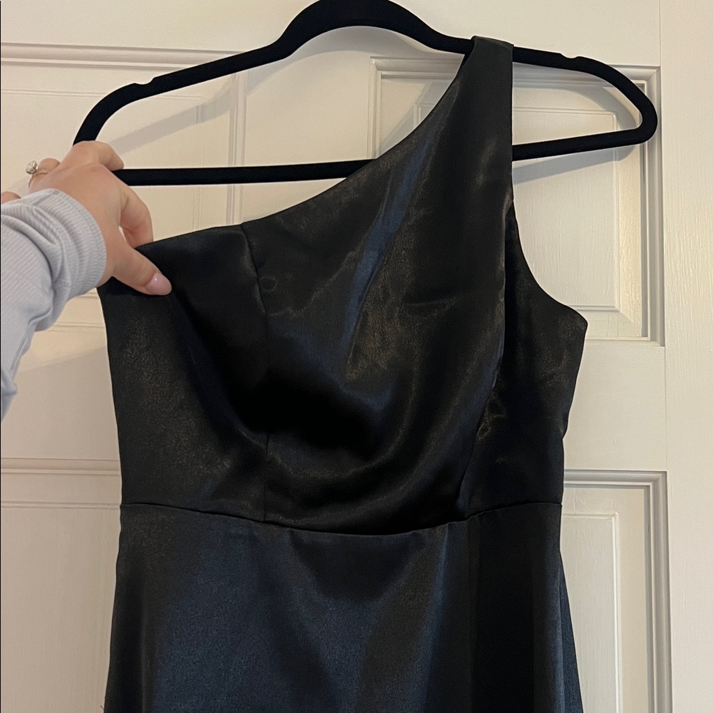 Birdy Grey Kira One-Shoulder Gown - Picture 2 of 3